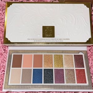 🚨BOGO50🚨‼️LAST ONE‼️ 🆕💙 EDGE OF REALITY Palette